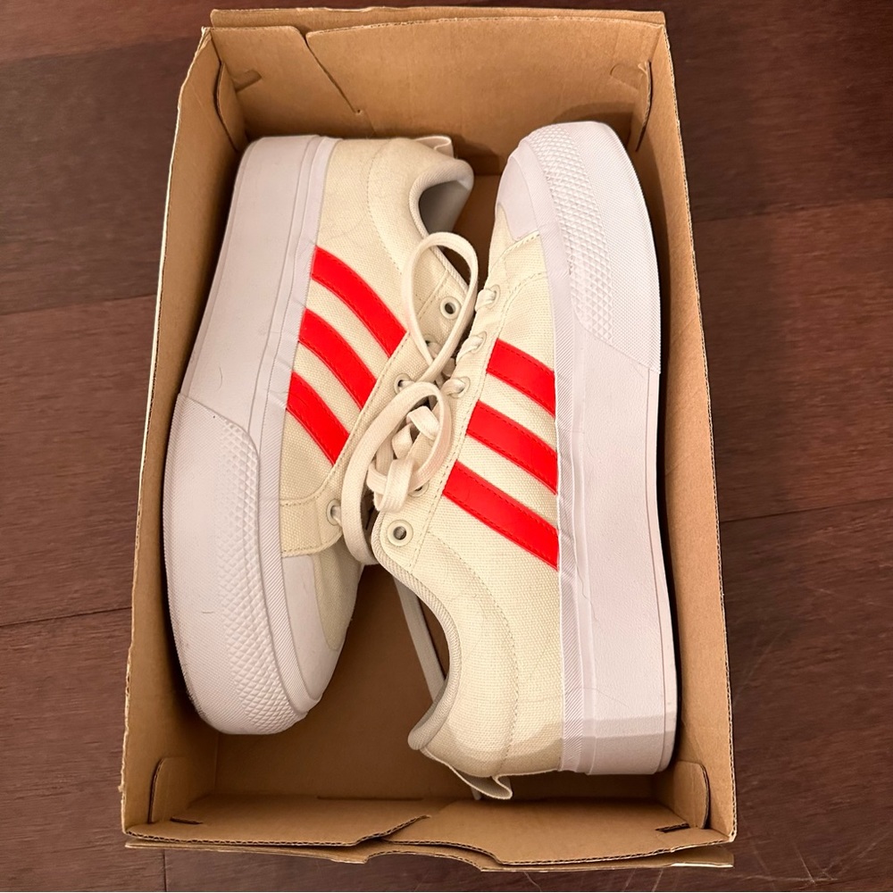 Adidas Bravada 2.0 Platform Women’s size 8.5